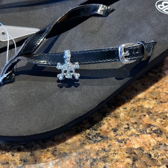 Dangling Rhinestone Skull n Bone ☠️ Slide on Charms - Picture 3 of 5